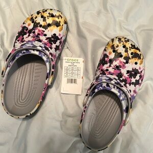 Crocs women’s size 8